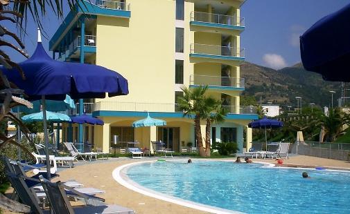 Meridian Hotel Guardia Piemontese Terme Exterior foto